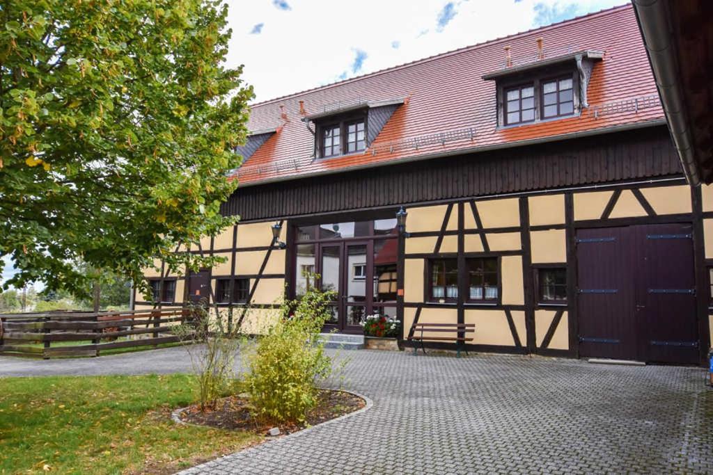 Lavendelhof Die Idyllische Landpension Crimmitschau Bagian luar foto